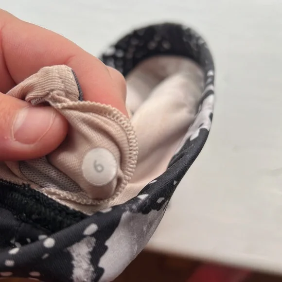 Lululemon bra - Picture 3 of 3